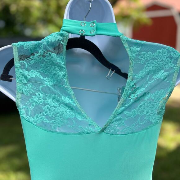 Weissman Dance Costume Medium Adult (solid Color) - Picture 4 of 5